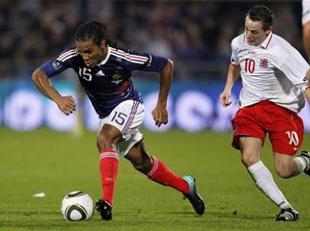 1708241839-la-france-s-impose-2-a-0-face-au-luxembourg.jpg